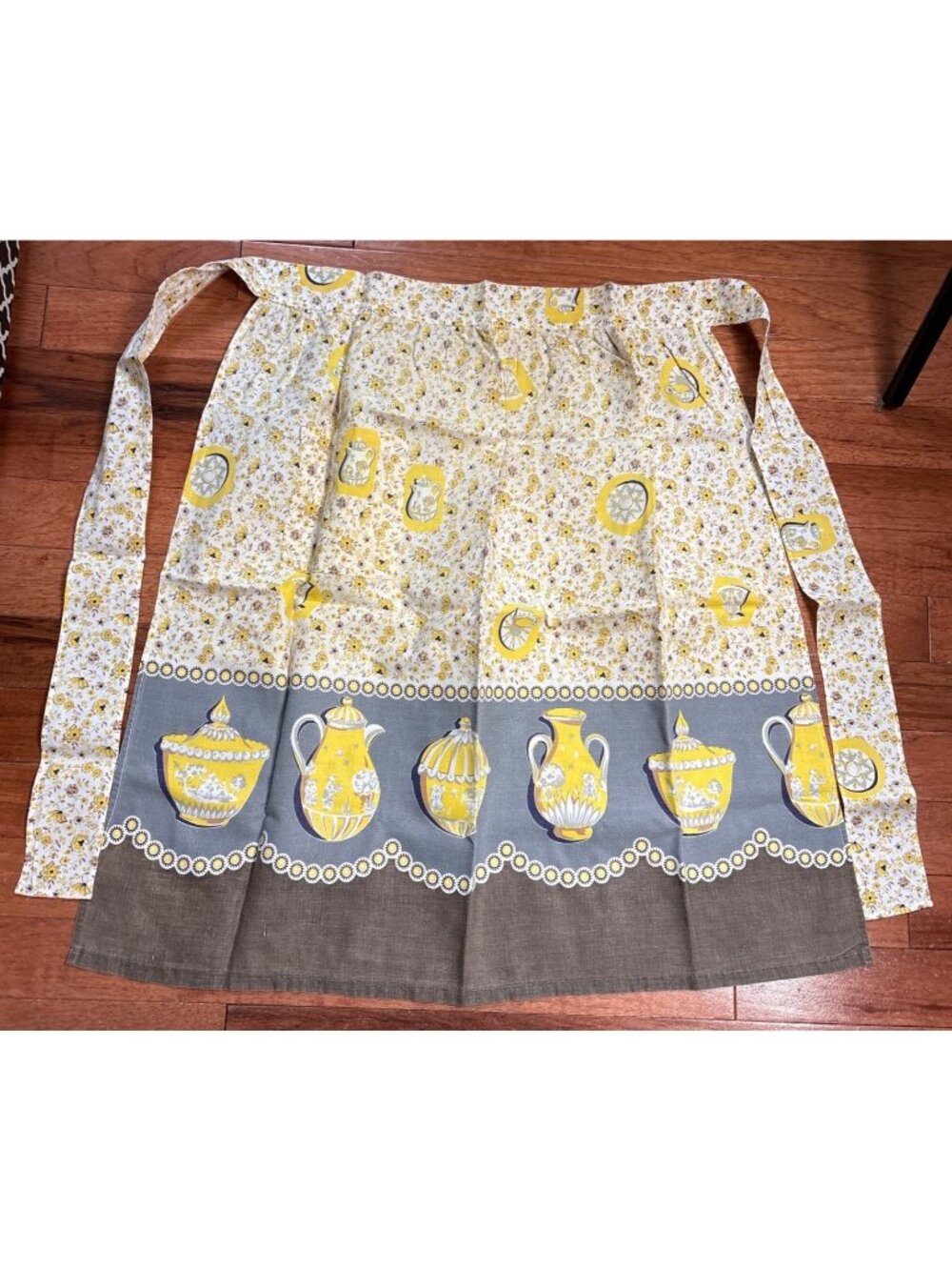 Floral Apron Yellow Teapot Pitcher Print Retro Kitchen Art Design